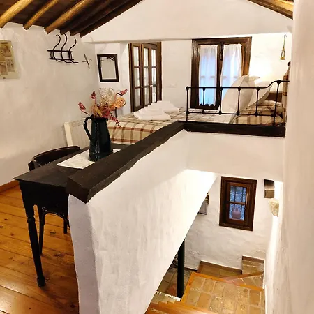 Conjunto Rural Casa Victoria Guest House Villaluenga Del Rosario Exterior photo