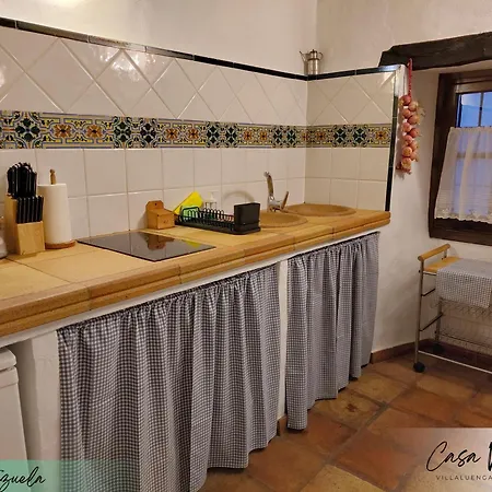 Conjunto Rural Casa Victoria Guest House Villaluenga Del Rosario Exterior photo